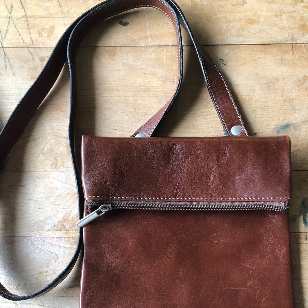 L’Artigiano Italian leather crossbody purse